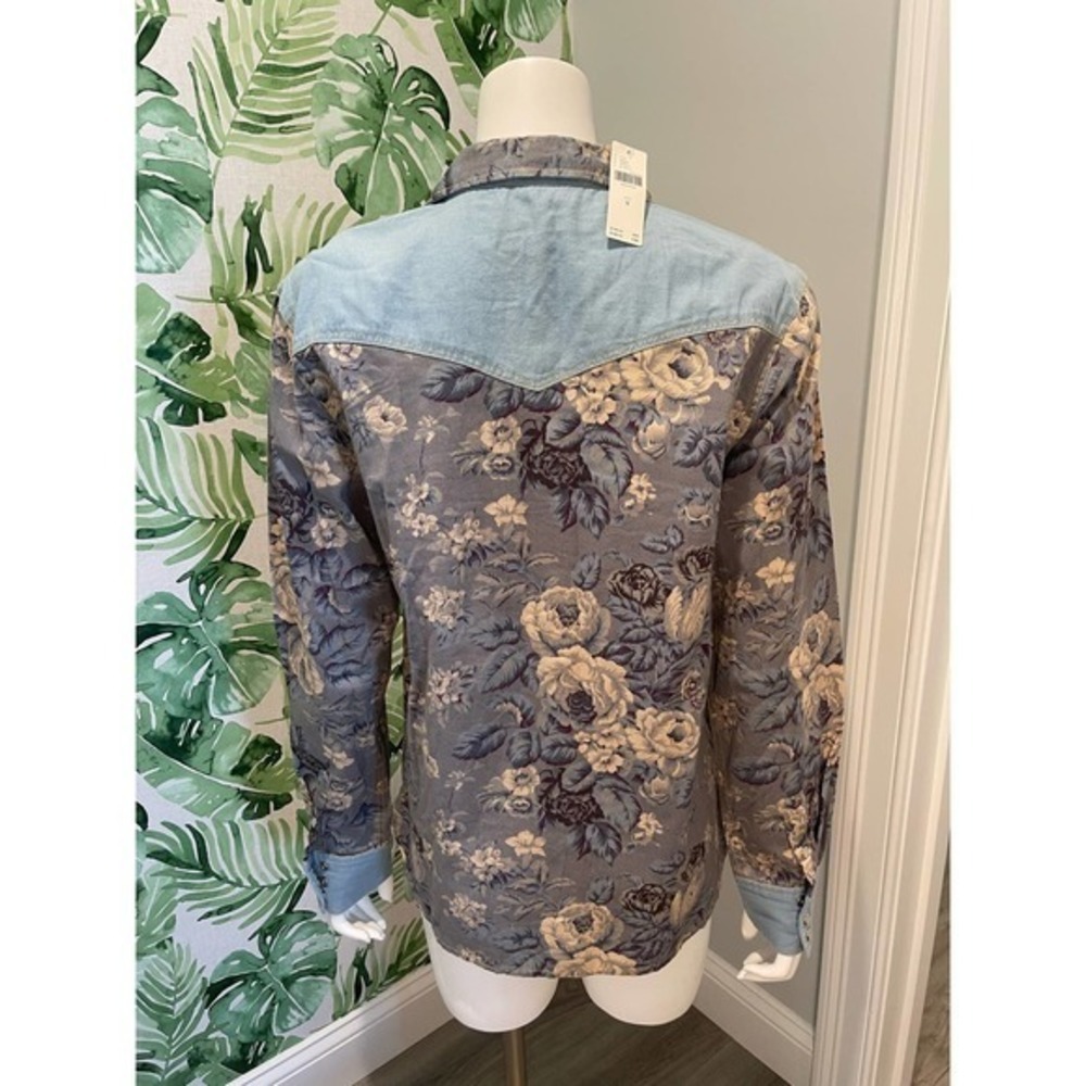 Floral Chambray Button Down - Picture 6 of 8